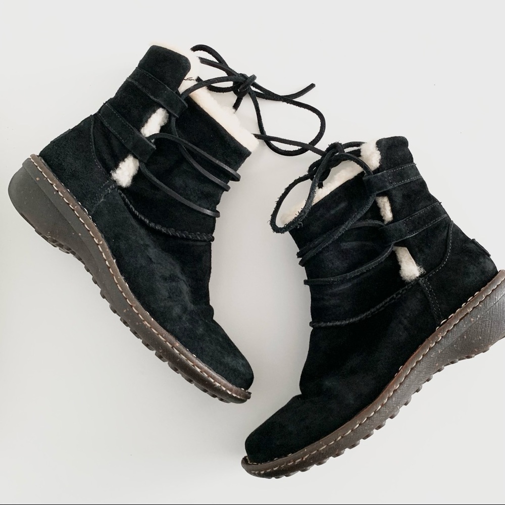Ugg Akadia Lace Up Boots